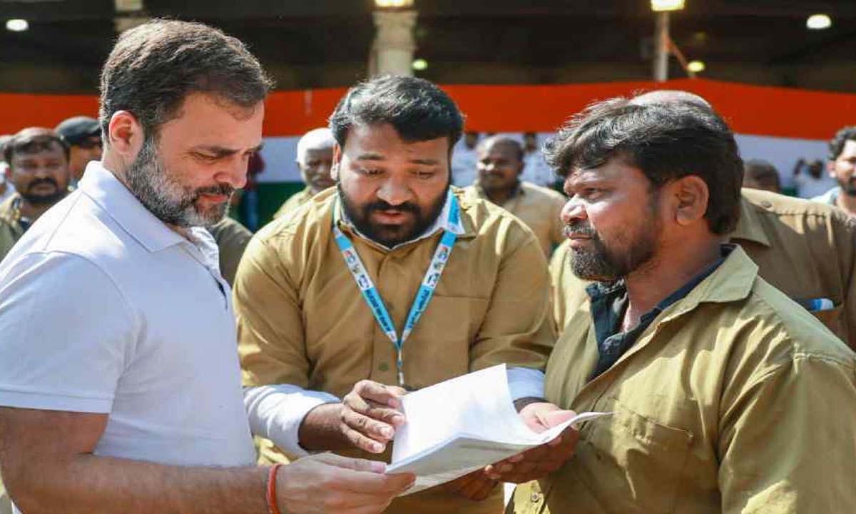 चुनावी राज्य तेलंगाना में राहुल गांधी ने गिग श्रमिकों, ऑटो चालकों का दर्द सुना