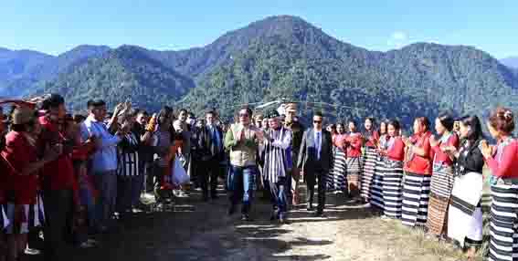 राज्यपाल ने राज्य के तीव्र विकास के लिए लोगों का सहयोग मांगा