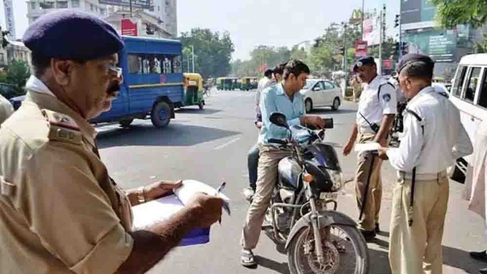 गुजरात में वाहन चालकों से जुर्माना वसूली, 3 साल में वसूले गए 186 करोड़