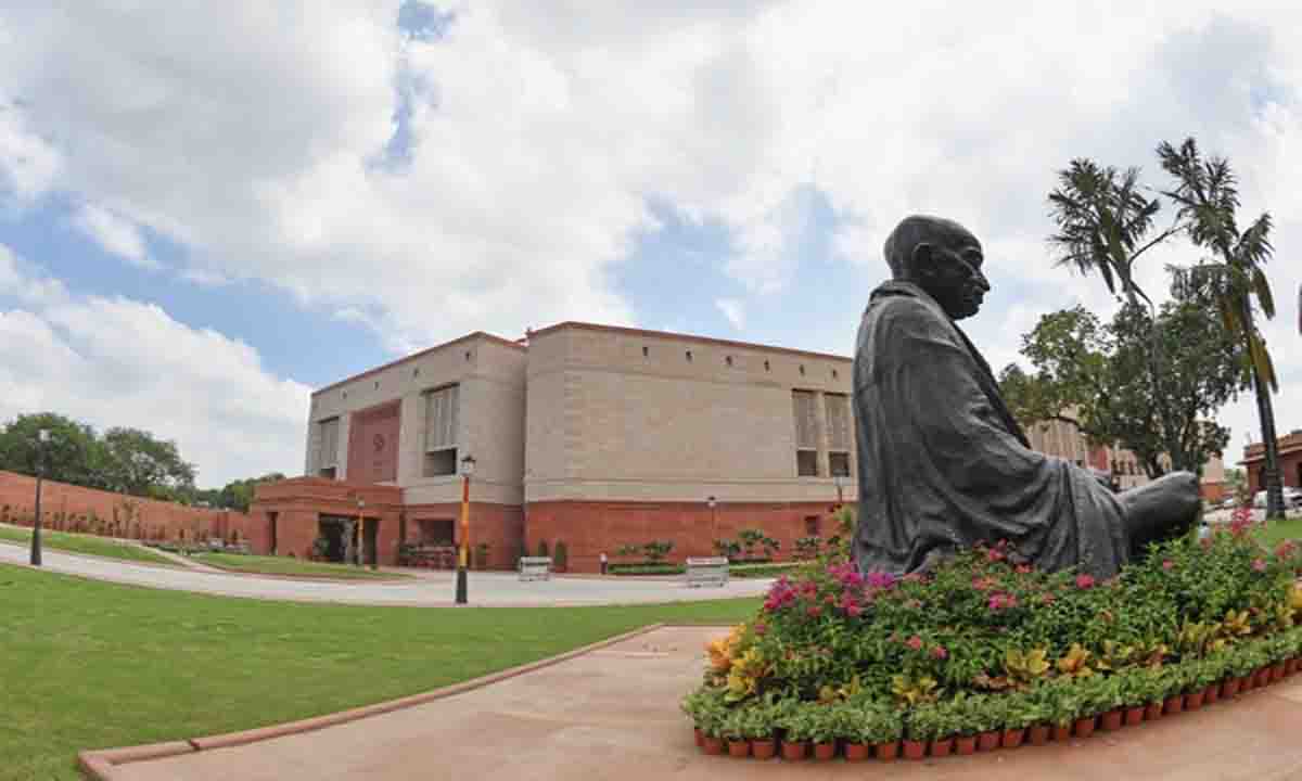 केंद्र सरकार संसद आगामी शीतकालीन सत्र में पेश करेगा 7 नए विधेयक