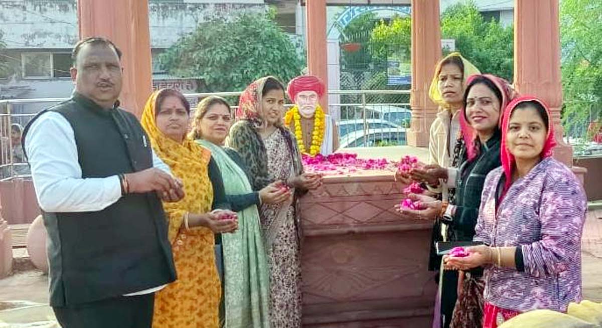 महात्मा ज्योतिबा फुले की 133वीं पुण्यतिथि पर माली समाज द्वारा पुष्पांजलि एवं विचार गोष्ठी का आयोजन
