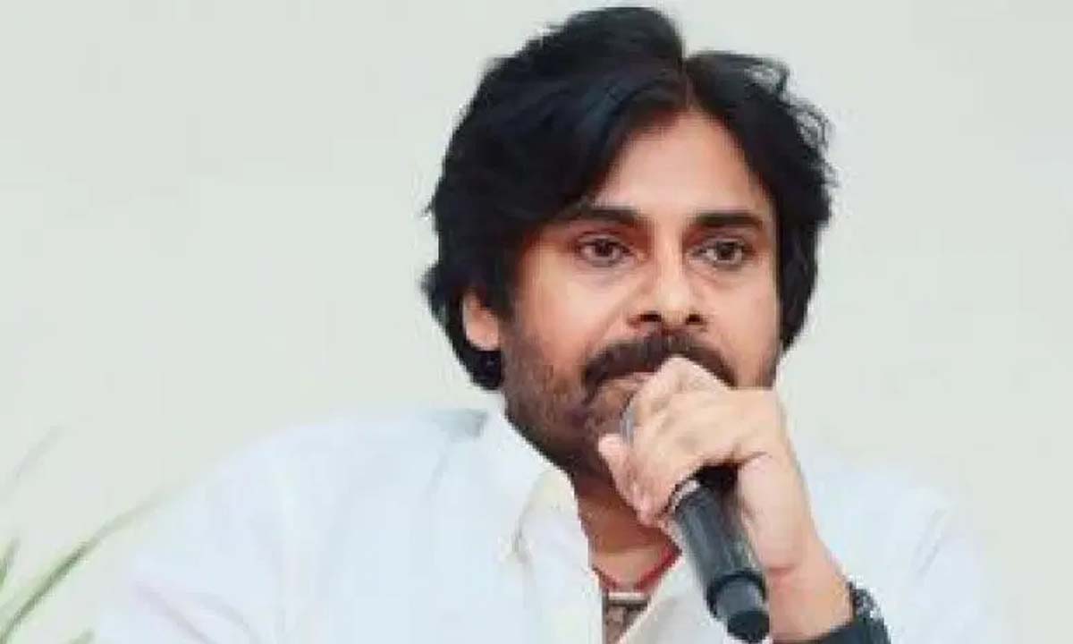 पवन कल्याण ने कुकटपल्ली में रोड शो किया