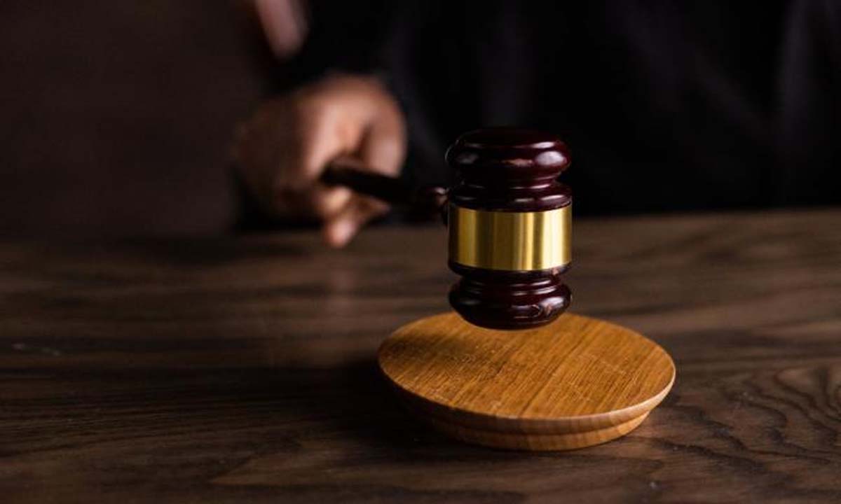 नाबालिग लड़की से बलात्कार के आरोप में तीन को उम्रकैद