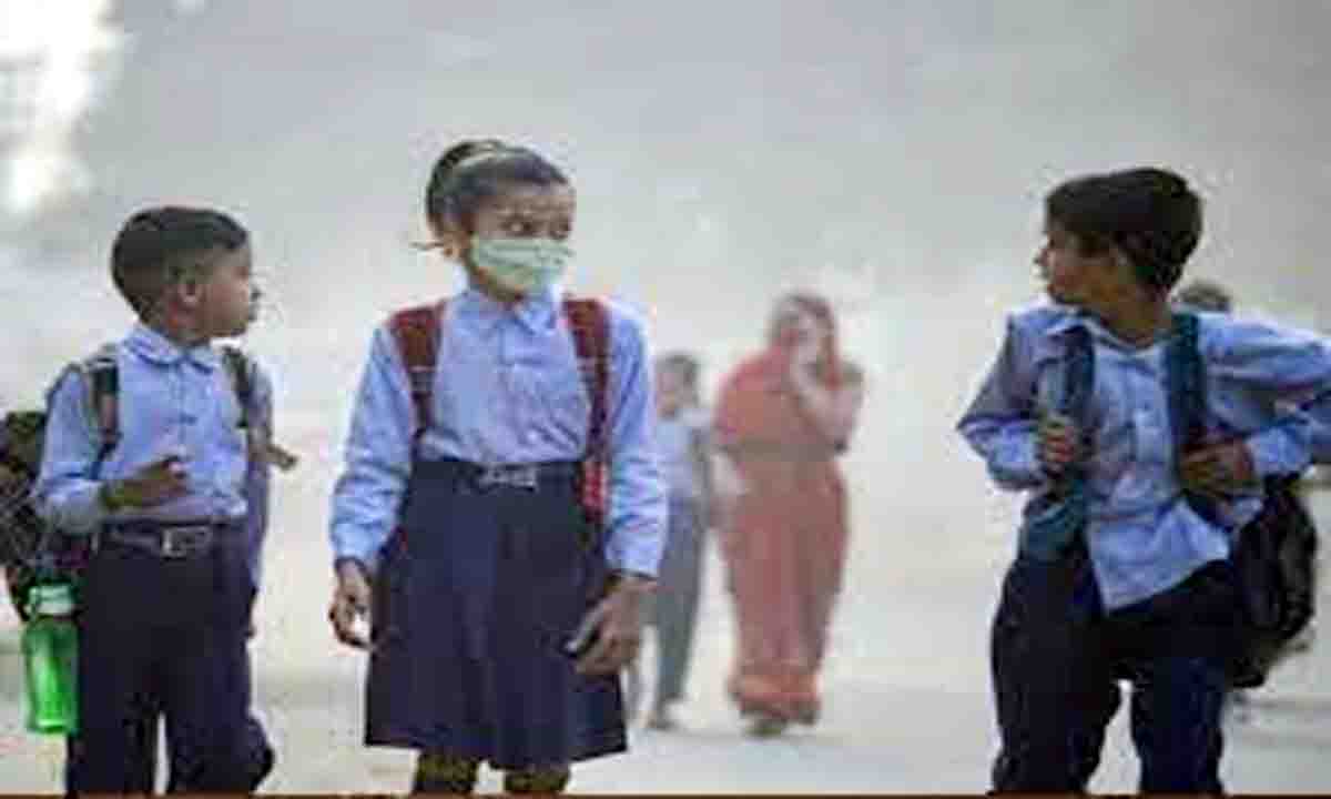 उज्जैन में स्कूलों का बदला समय बच्चों को ठण्ड से मिली राहत