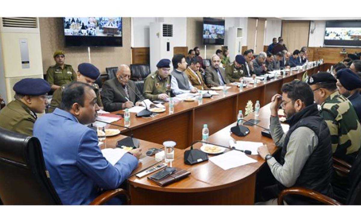 मंडलायुक्त, पुलिस महानिरीक्षक ने गणतंत्र दिवस की तैयारियों की समीक्षा की