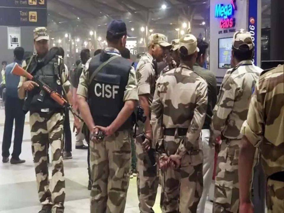 एयरपोर्ट पर CISF की हिरासत से भागा दुष्कर्म का आरोपी, मचा हड़कंप