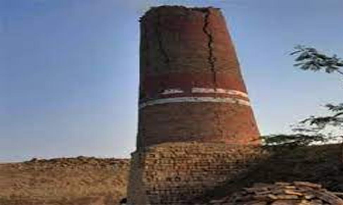 ईंट भट्टे की चिमनी ढह जाने से 30 की मौत, 30 से अधिक घायल