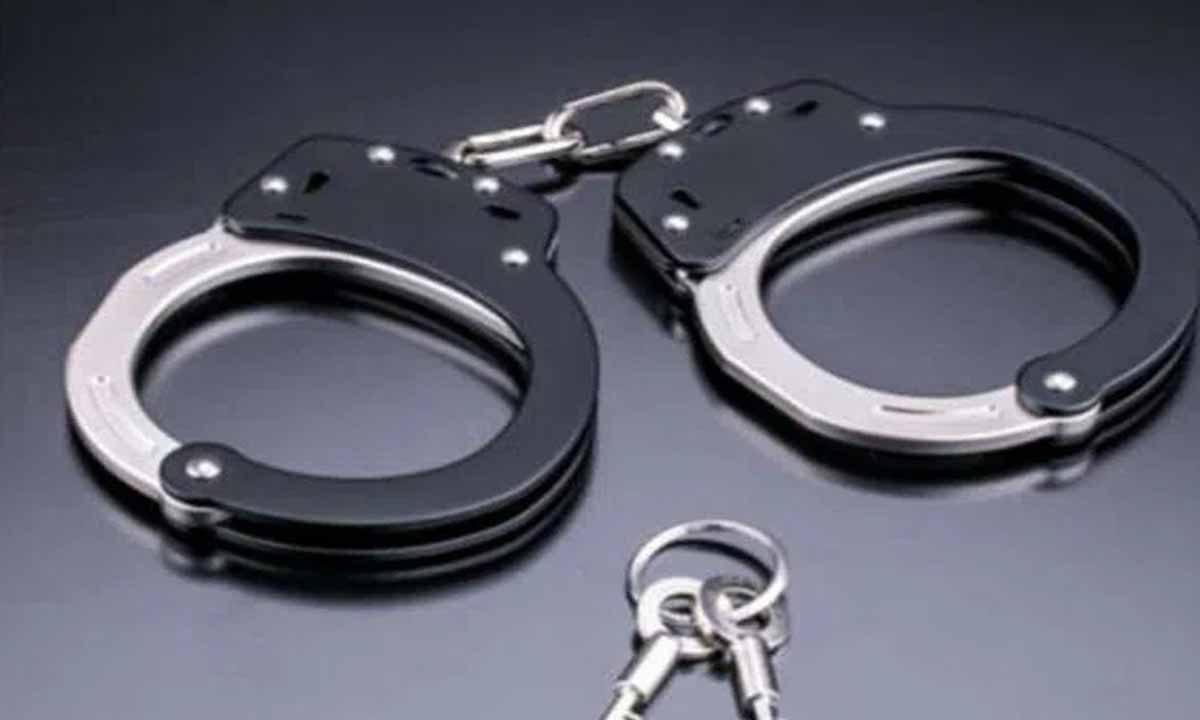 हैदराबाद में दंपति की हत्या के आरोप में तीन गिरफ्तार
