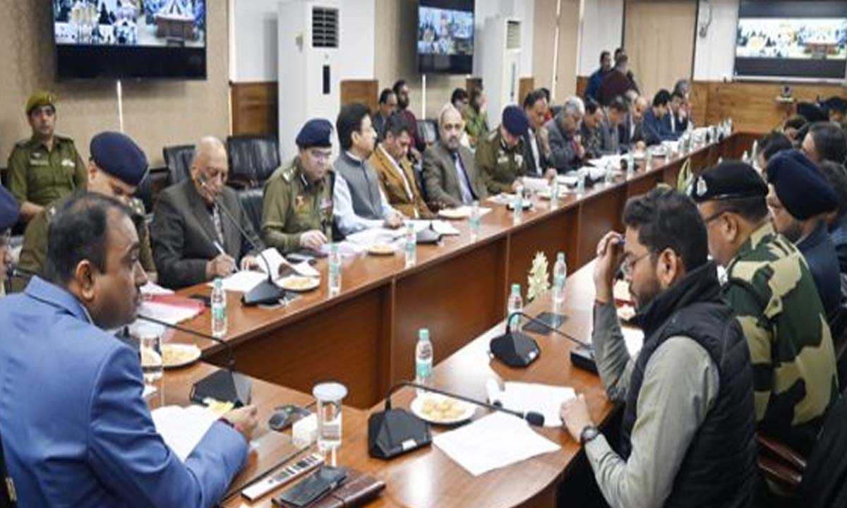 मंडलायुक्त, पुलिस महानिरीक्षक ने गणतंत्र दिवस की तैयारियों की समीक्षा की