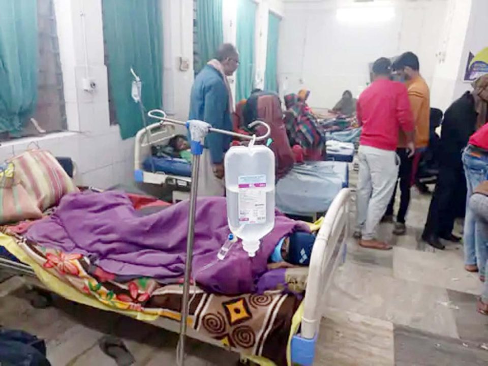 भोजन खाने से 18 बच्चों की तबीयत बिगड़ी