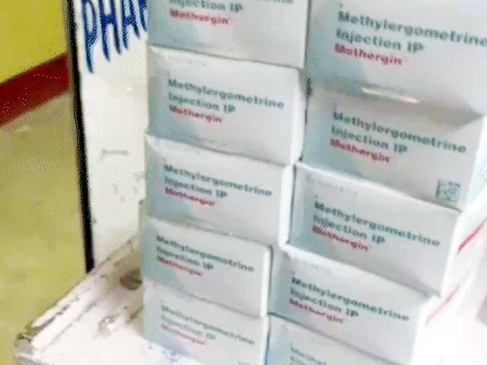 ड्रग डिपार्टमेंट ने 5 लाख की अवैध दवा और 38 नशीला इंजेक्शन की जब्त