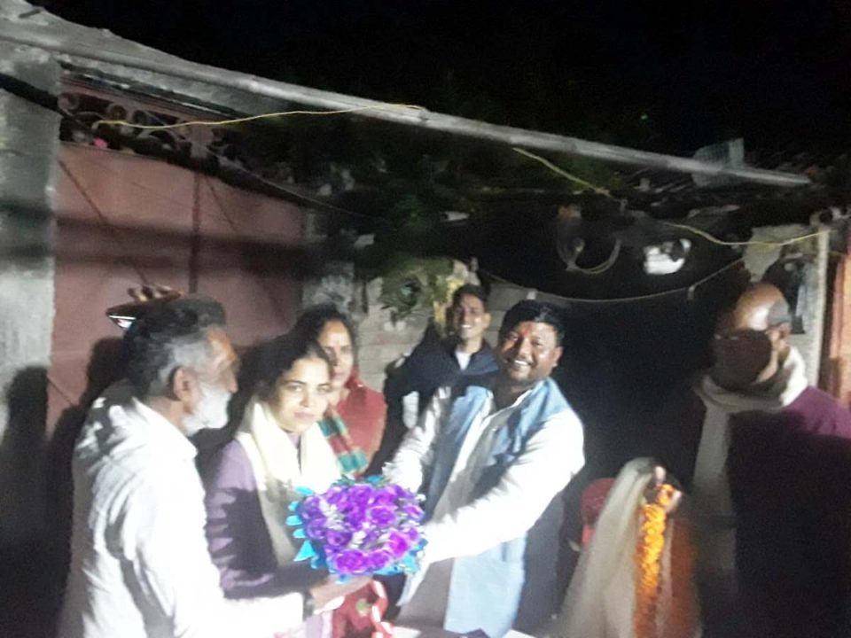 बीएसएसजी सीजीएल परीक्षा में सफल काजल मिश्रा को नगर परिषद उपसभापति ने किया सम्मानित