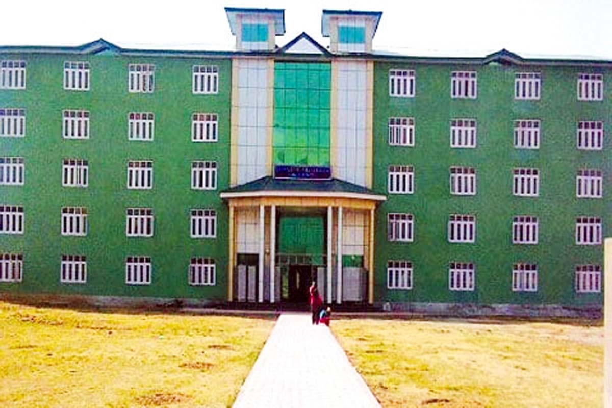 शैक्षिक रूप से पिछड़े ब्लॉक के छात्रों के लिए 85 गर्ल्स हॉस्टल में से केवल 5 कार्यात्मक हैं