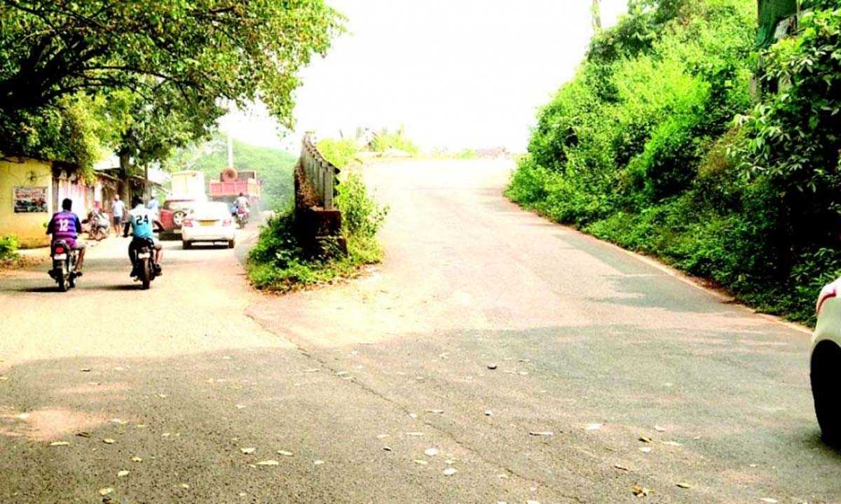 नाइबाग-पोरोस्कोडेम जंक्शन पर मंडरा रहा है हादसों का खतरा