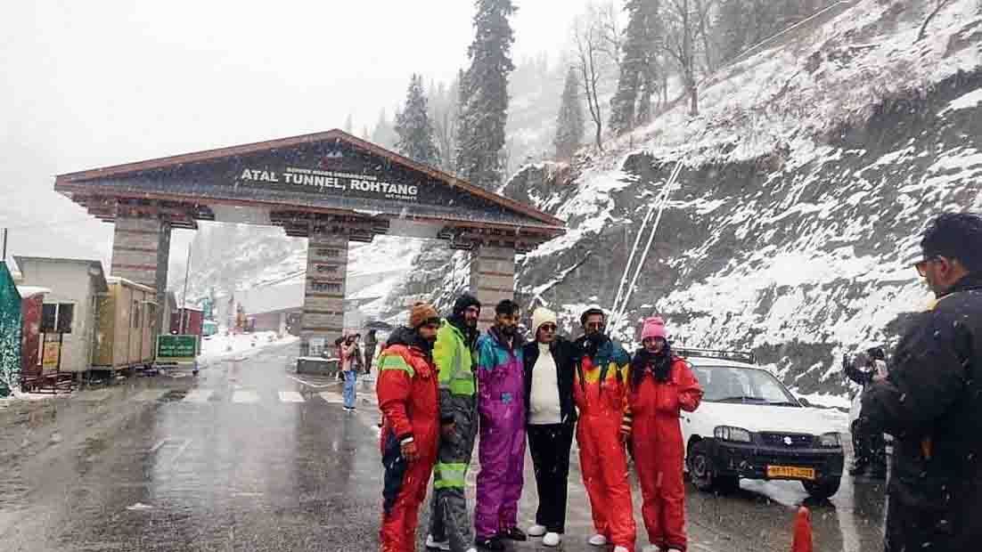 बर्फबारी से होटल व्यवसायियों की उम्मीदें जगी