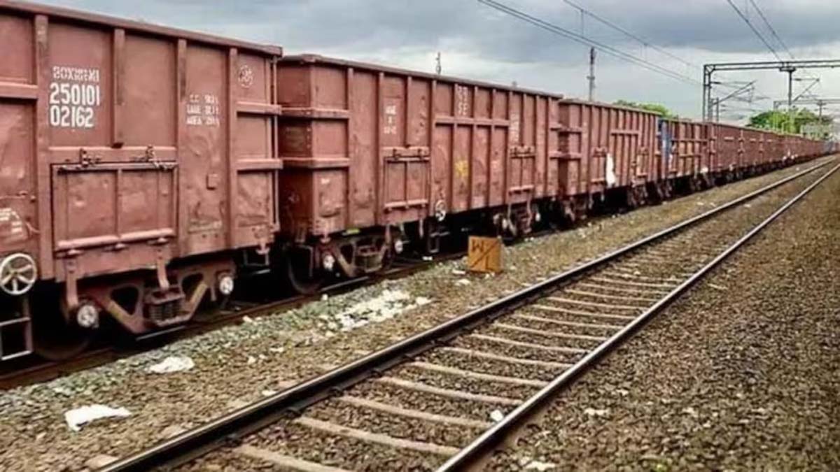 एक बार फिर बड़ा रेल हादसा टला! मच गई अफरातफरी