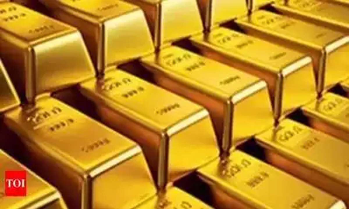 53L सोने की तस्करी के आरोप में फ़्लायर को हिरासत में लिया गया
