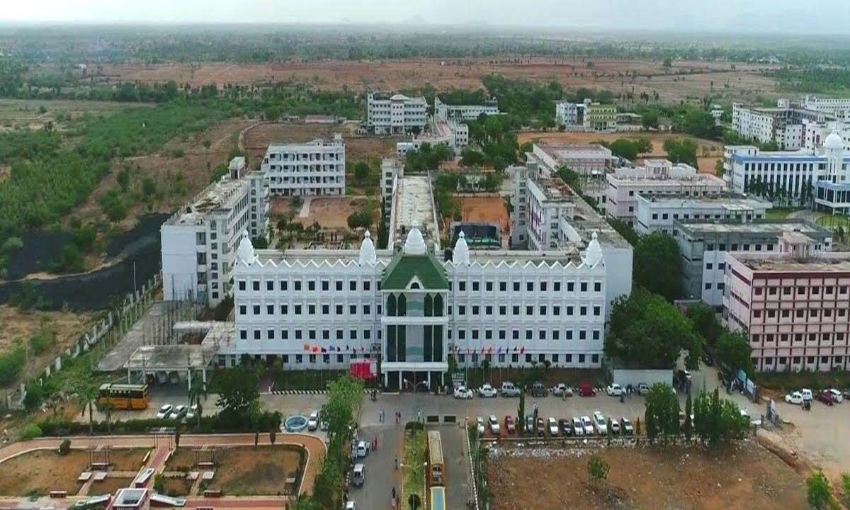 एमएएम कॉलेज ने ओवरऑल ट्रॉफी जीती