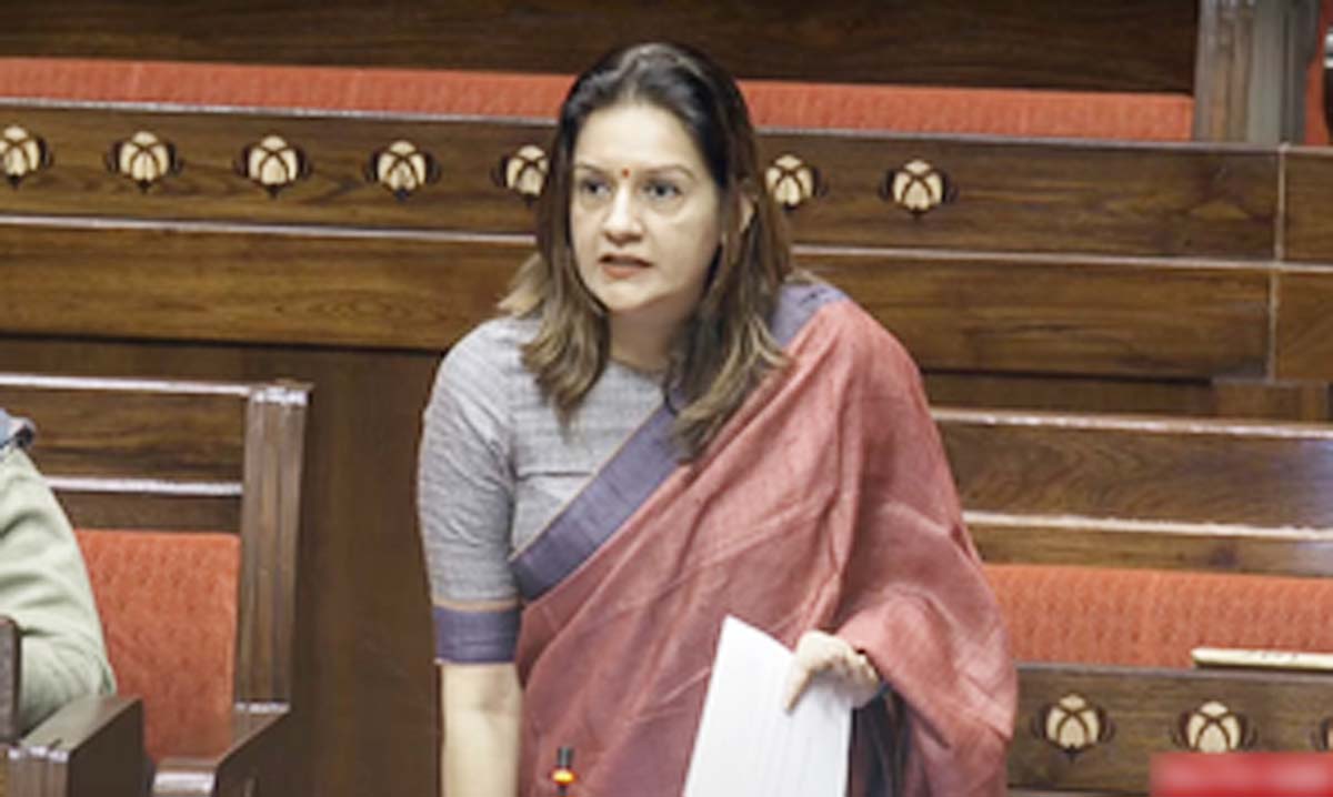 प्रियंका चतुर्वेदी बोलीं- संसद सुरक्षा उल्लंघन का दोष विपक्ष पर मढ़ने की कोशिश कर रही बीजेपी
