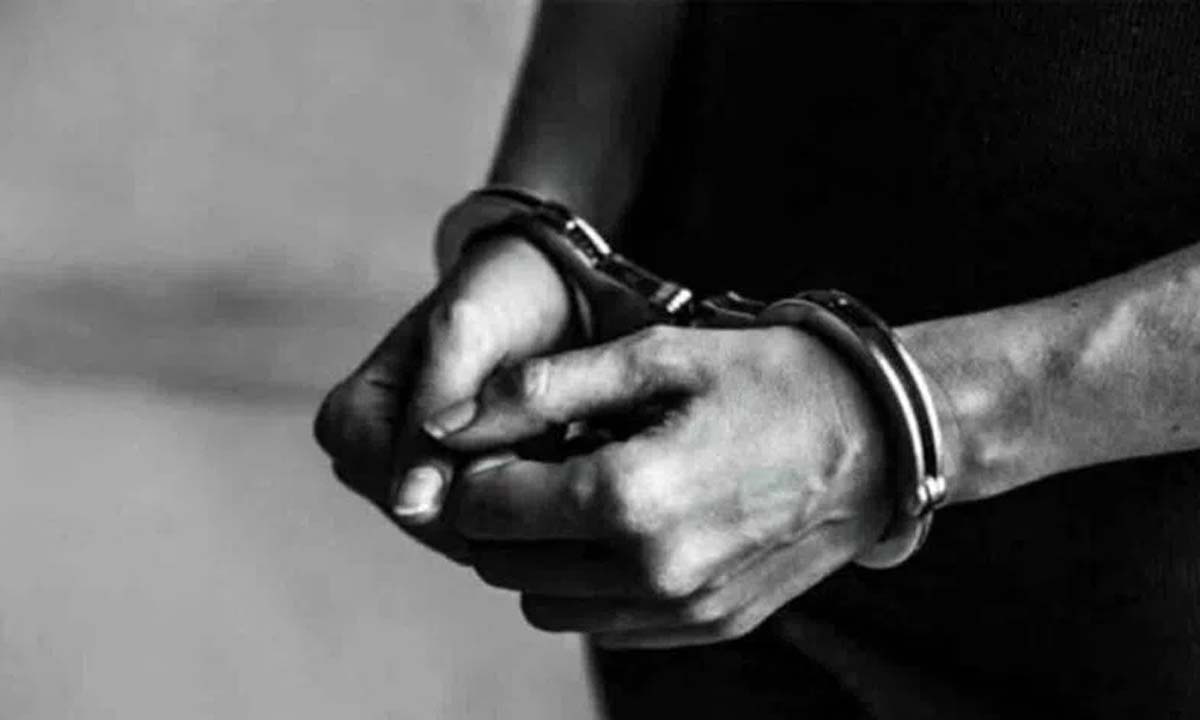कथित जीप बिक्री घोटाले में हैदराबाद में गिरफ़्तारियाँ की गईं