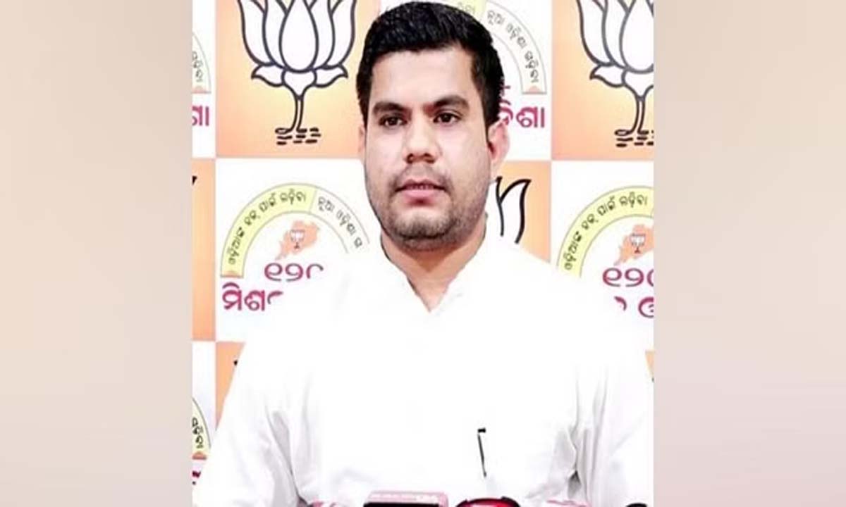शराब कारोबारी साहू के संबंधों को लेकर बीजेपी-बीजेडी में टकराव तेज हो गया