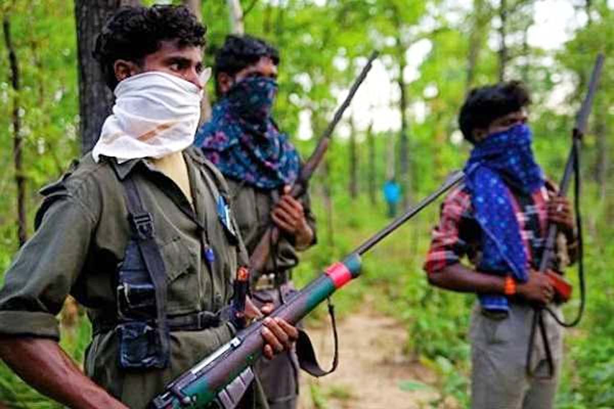 नक्सलियों ने पूर्व उप प्रमुख की गोली मार कर हत्या