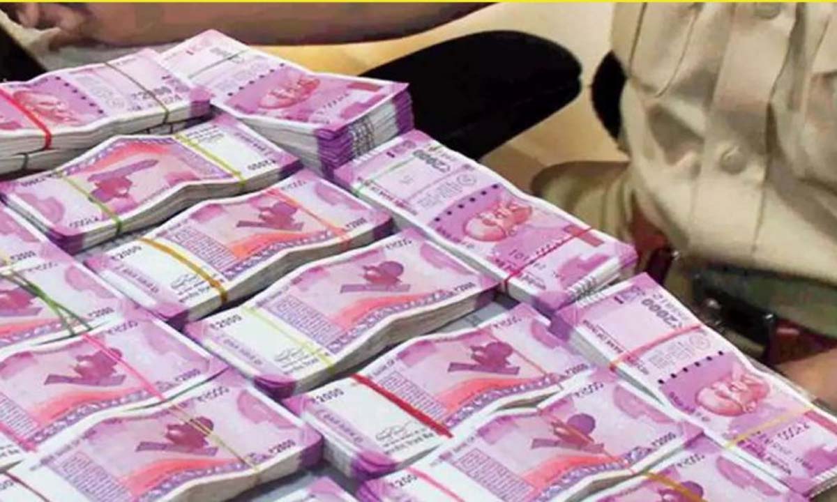 नकली भारतीय करेंसी का कारोबार करने वाले 7 गैंगस्टर एक्ट गिरफ्तार