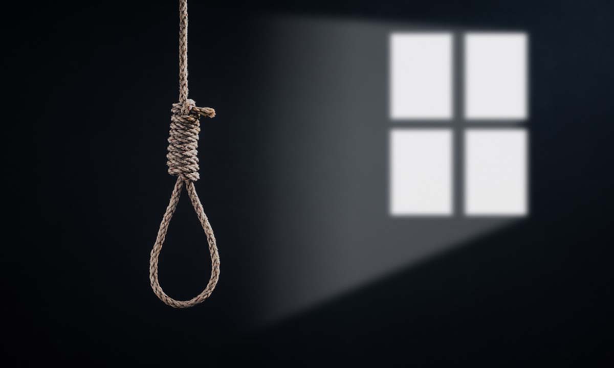 मोबाइल फोन का उपयोग करने से रोके जाने पर 16 वर्षीय लड़की ने की आत्महत्या