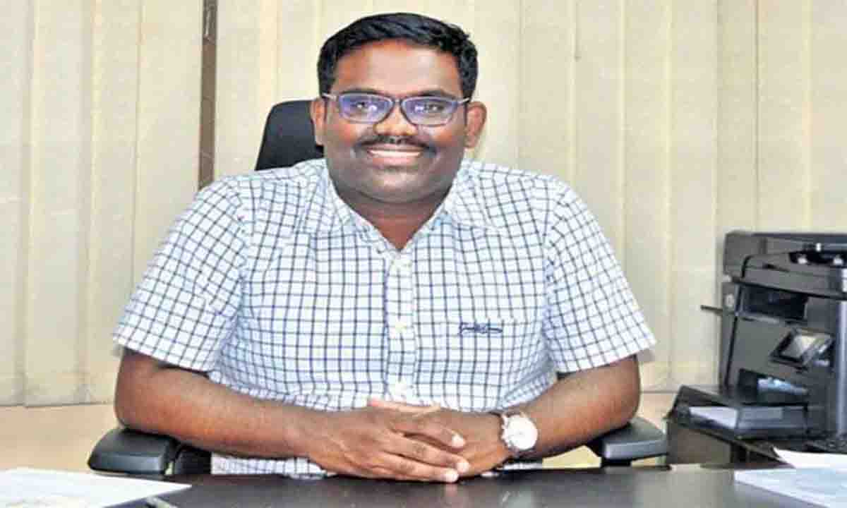 कलेक्टर ने शिक्षा अधिकारियों से 10वीं कक्षा के छात्रों के लिए विशेष कक्षाएं आयोजित करने को कहा