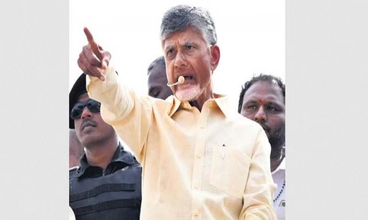 VIJAYAWADA: नायडू ने आरोप लगाया कि वाईएसआरसी सरकार ने केवल राज्य में जमीनें हड़पने के लिए स्वामित्व अधिनियम