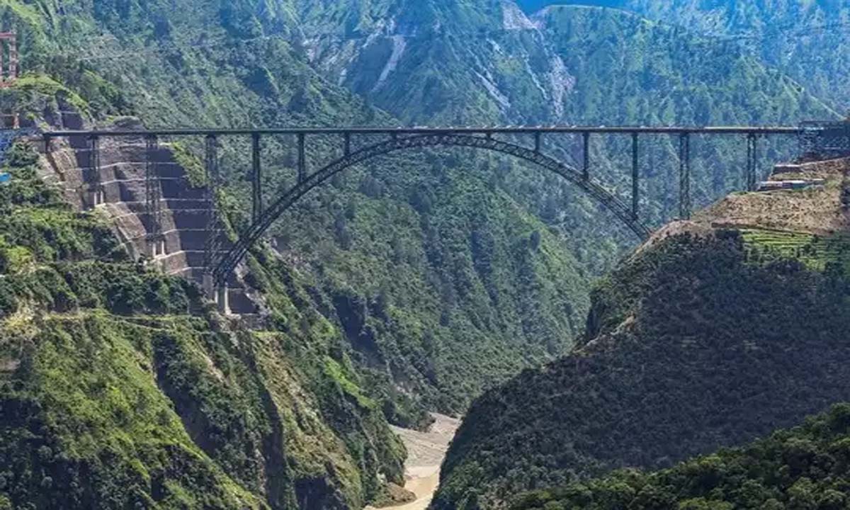 चिनाब नदी पर बाढ़ तटबंध बनाने की मांग