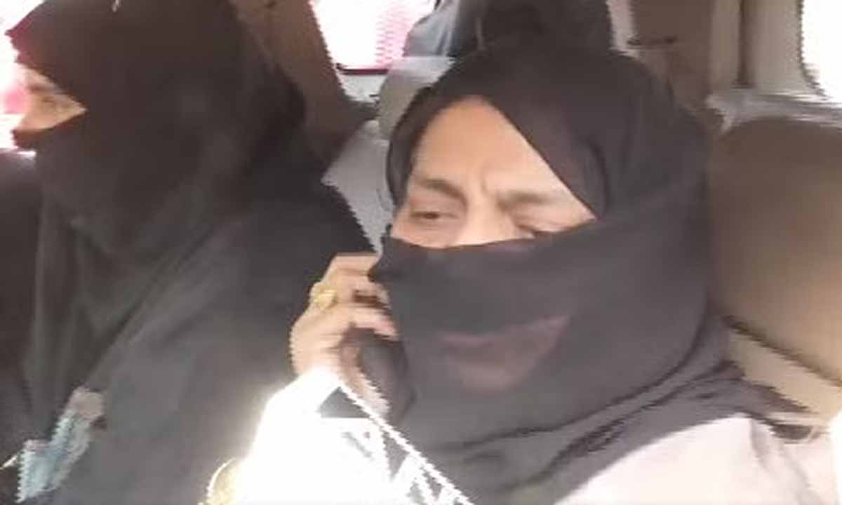 UP पुलिस ने अतीक अहमद की बहन का मेरठ स्थित घर कुर्क किया