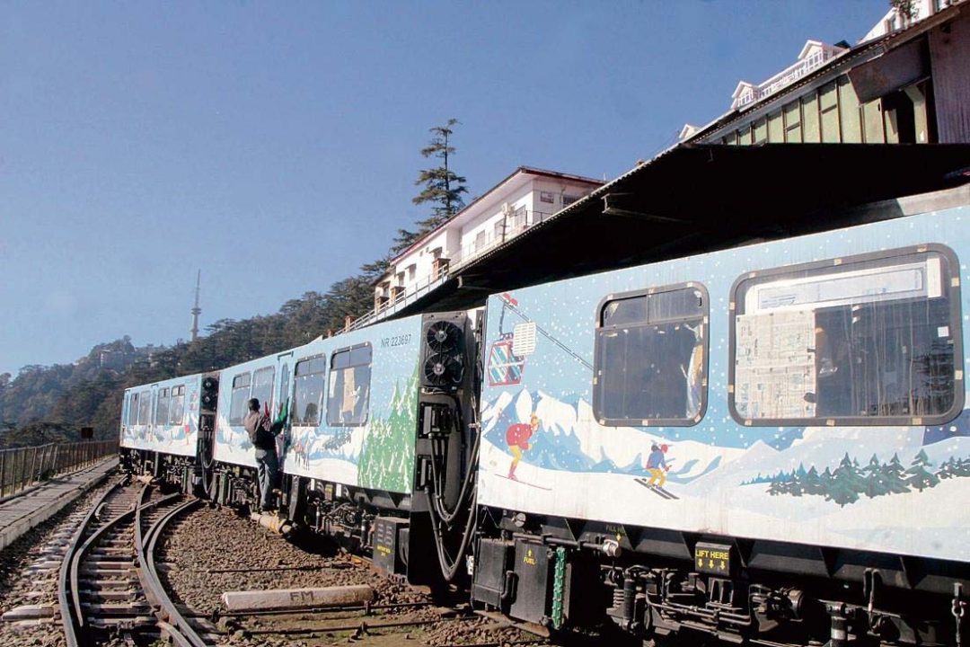 Himachal Pradesh : परीक्षण के बाद हेरिटेज कालका-शिमला ट्रैक पर स्व-चालित ट्रेन