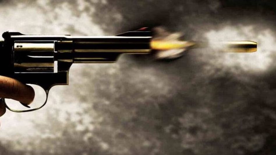 Jammu and Kashmir: : आतंकियों ने बारामूला में नमाज पढ़ रहे पूर्व पुलिस अधिकारी की गोली मारकर हत्या कर दी
