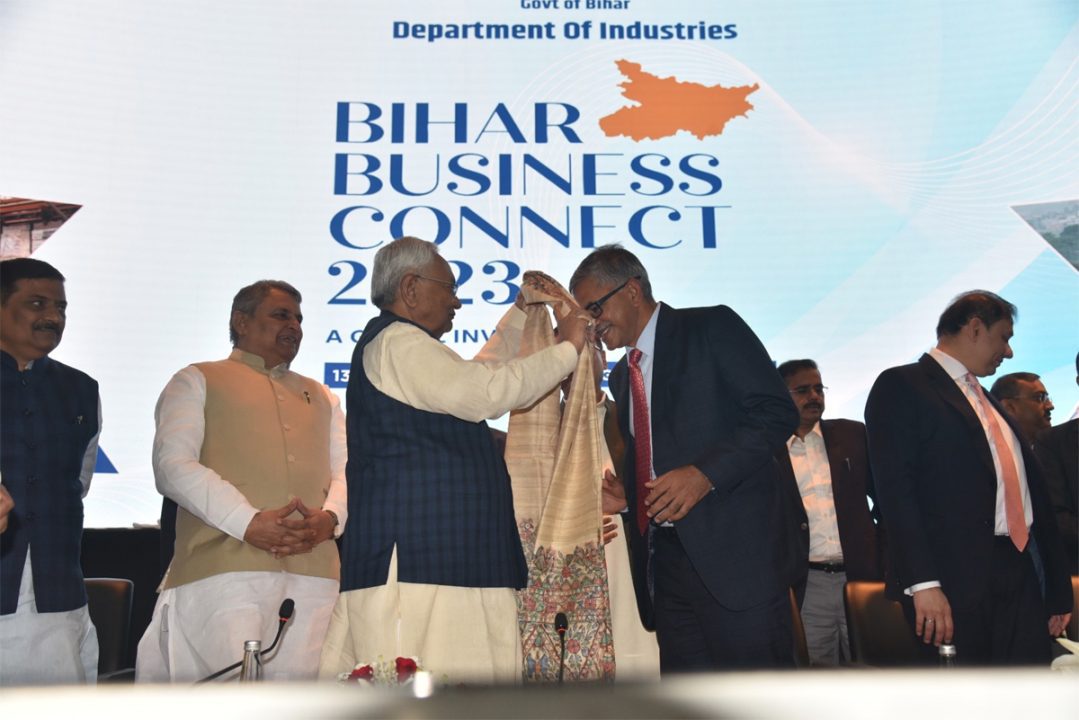 नीतीश कुमार ने 'बिहार बिजनेस कनेक्ट-2023' के 'प्लेनरी सेशन' का किया उद्घाटन, अडानी ग्रुप बिहार में बढ़ाएगा निवेश
