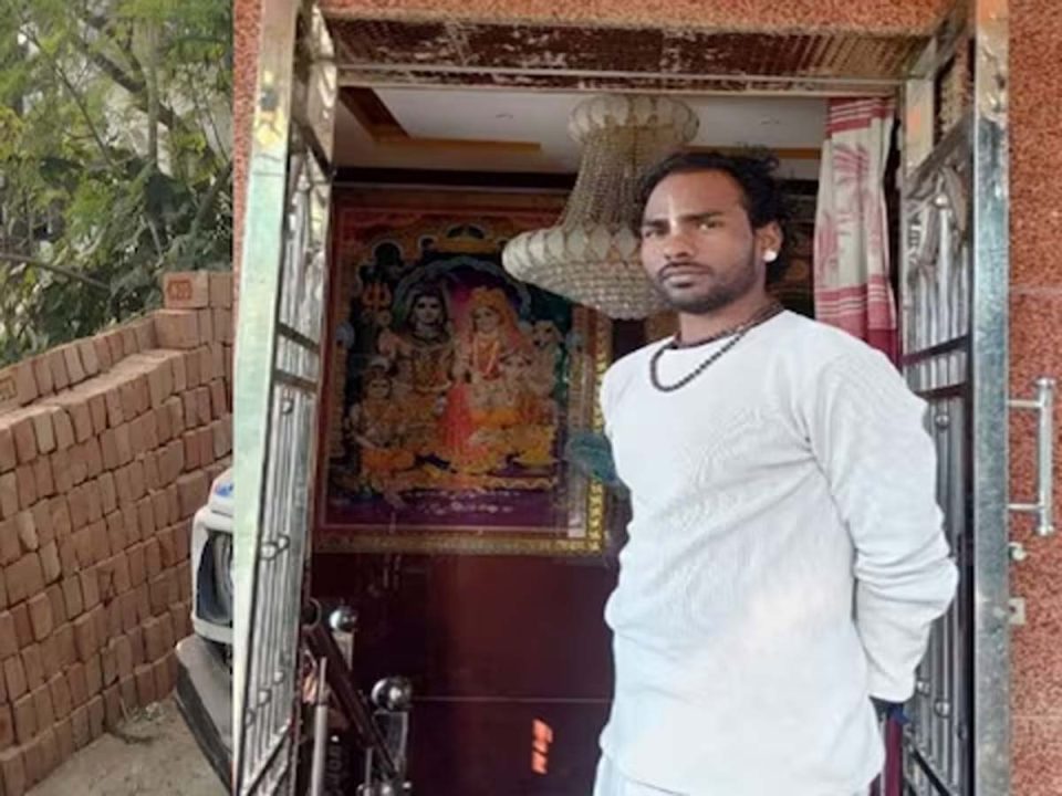 मारने के बाद पुजारी की आंखें तक निकाली, लोगों में आक्रोश फैला