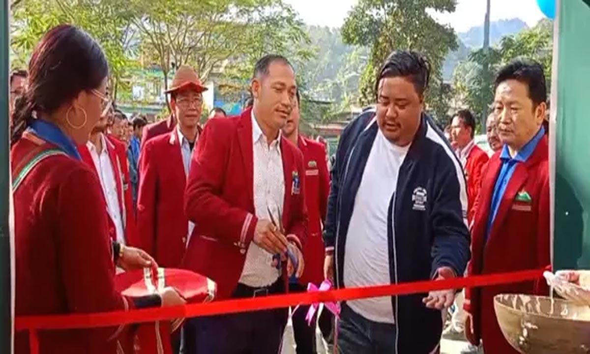चकतो सिगा बैडमिंटन टूर्नामेंट शुरू