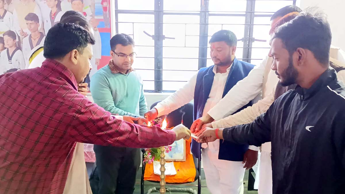 नप उपसभापति ने किया तीन दिवसीय योगा शिविर का शुभारंभ