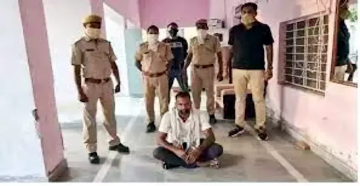 पुलिस छापेमारी कर हत्या के 4 आरोपियों को दबोचा