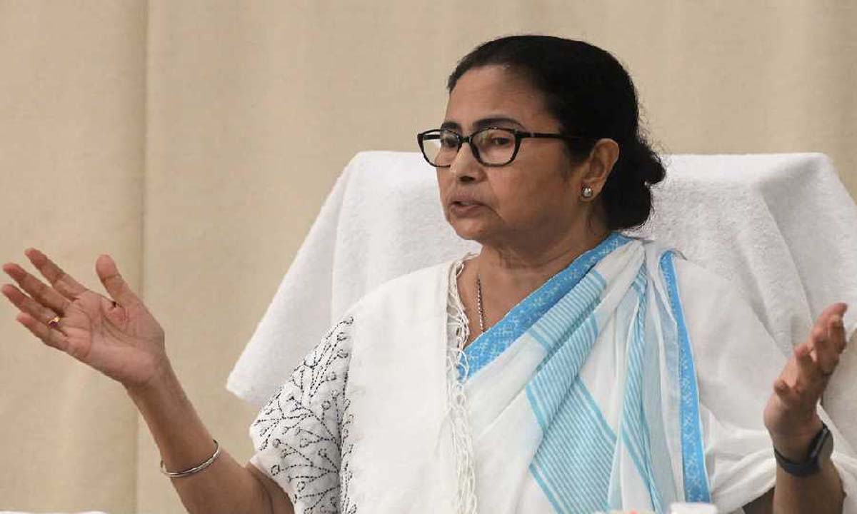 Bengal: घोटालों में केंद्रीय एजेंसियों की जांच में छापे, गिरफ्तारियां और राजनीतिक विवाद शामिल रहे