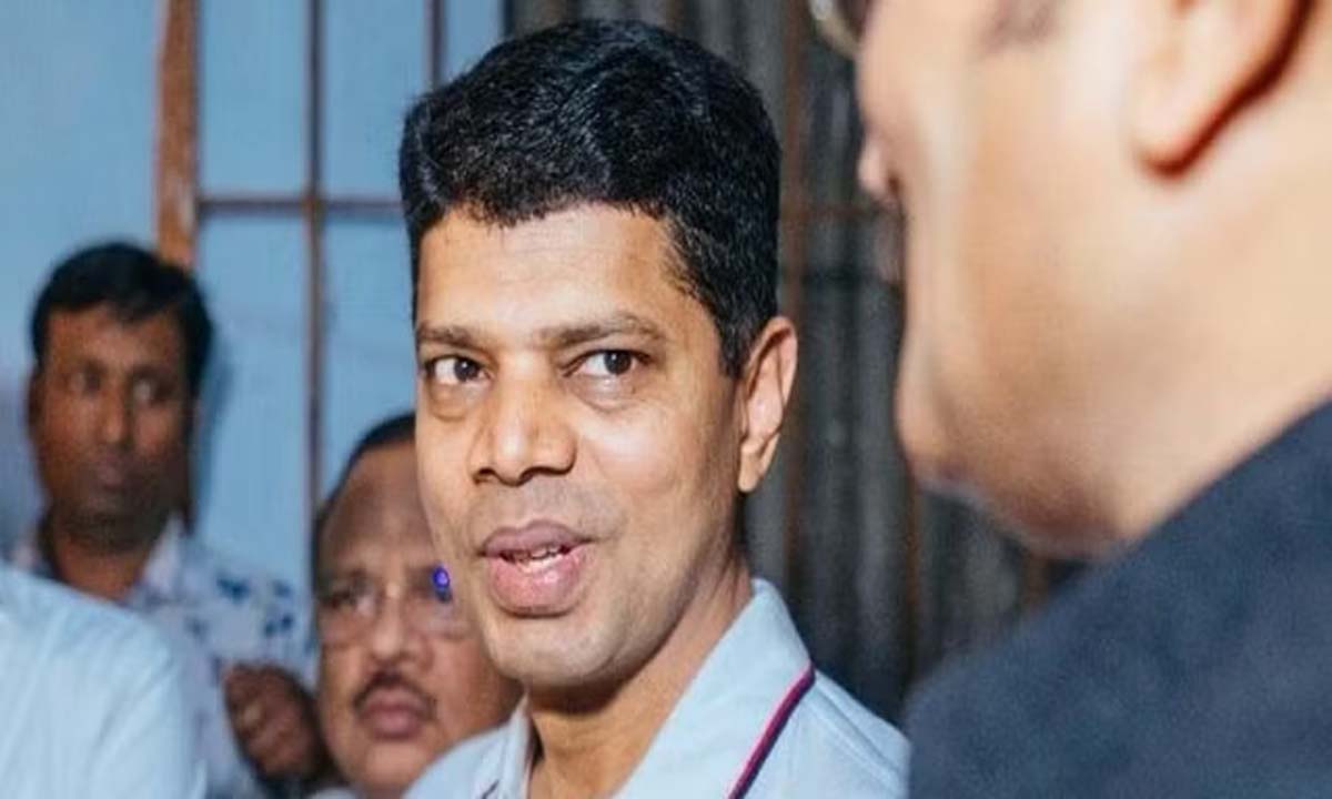 VK Pandian: विकास कार्यों को जमीनी स्तर तक ले जाएं