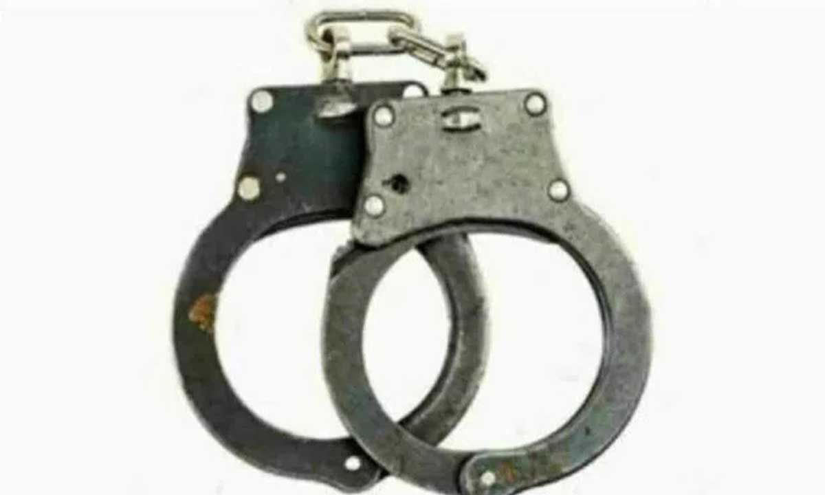 जूनियर आर्टिस्ट गिरफ्तार