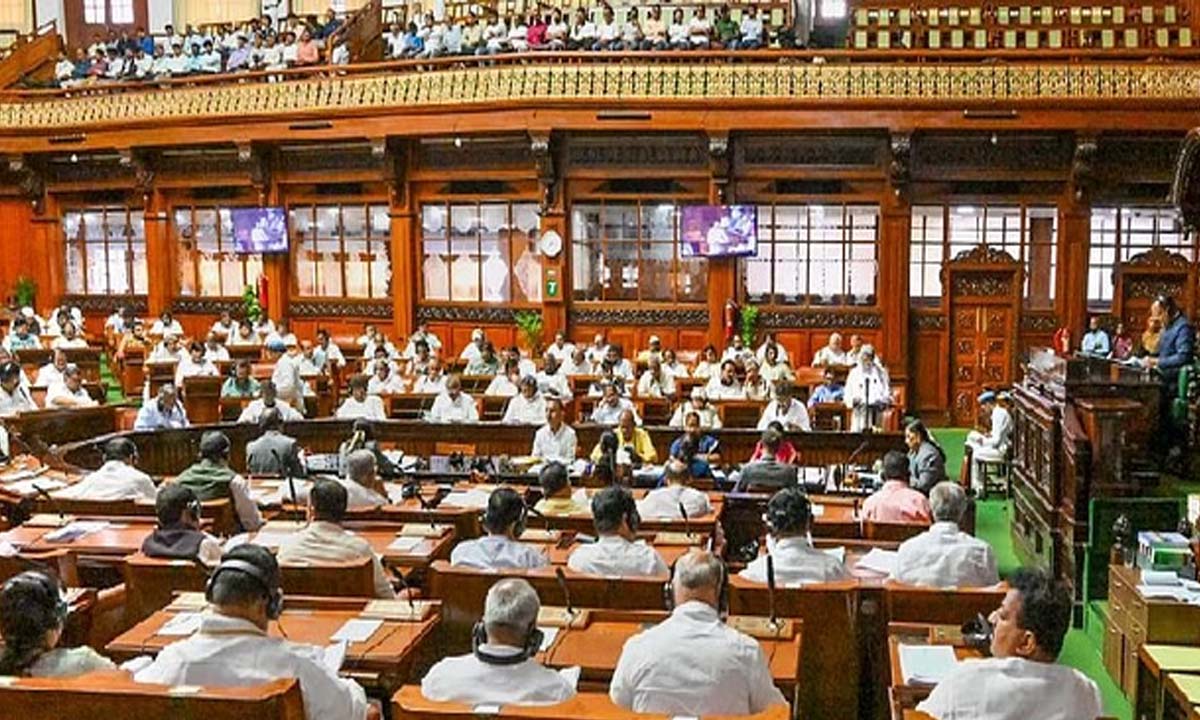 पांच विधेयक पेश, हंगामे के बीच पांच पारित