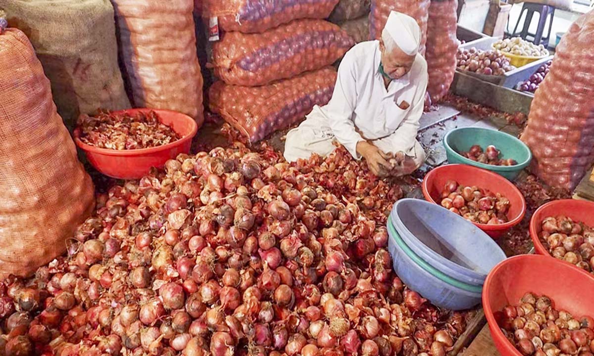 सीतारमण ने कहा भारतीय उपभोक्ताओं को प्राथमिकता मिलनी चाहिए