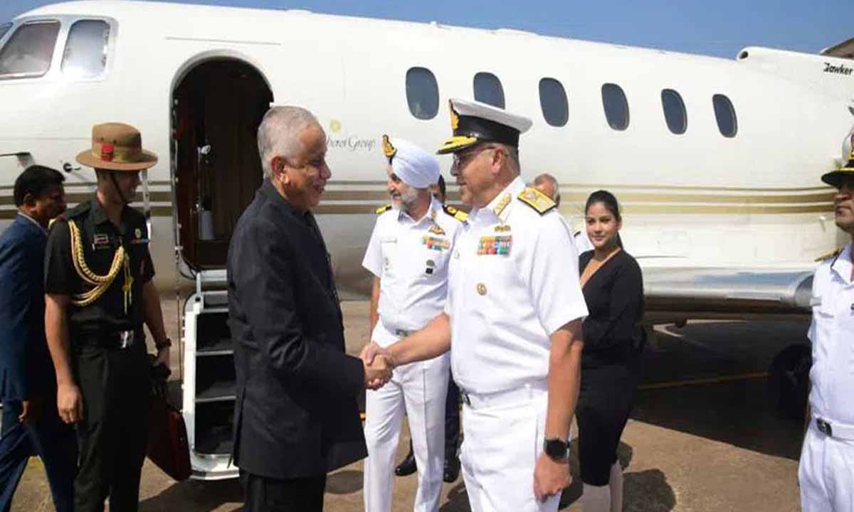 भारतीय नौसेना के शानदार ऑपरेशन डेमो ने विजाग को मंत्रमुग्ध कर दिया