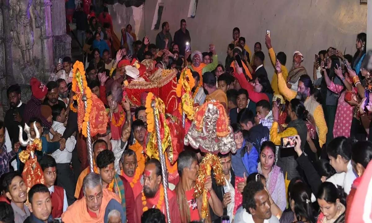 Assam: कामाख्या मंदिर में पुहोन बिया मनाया गया