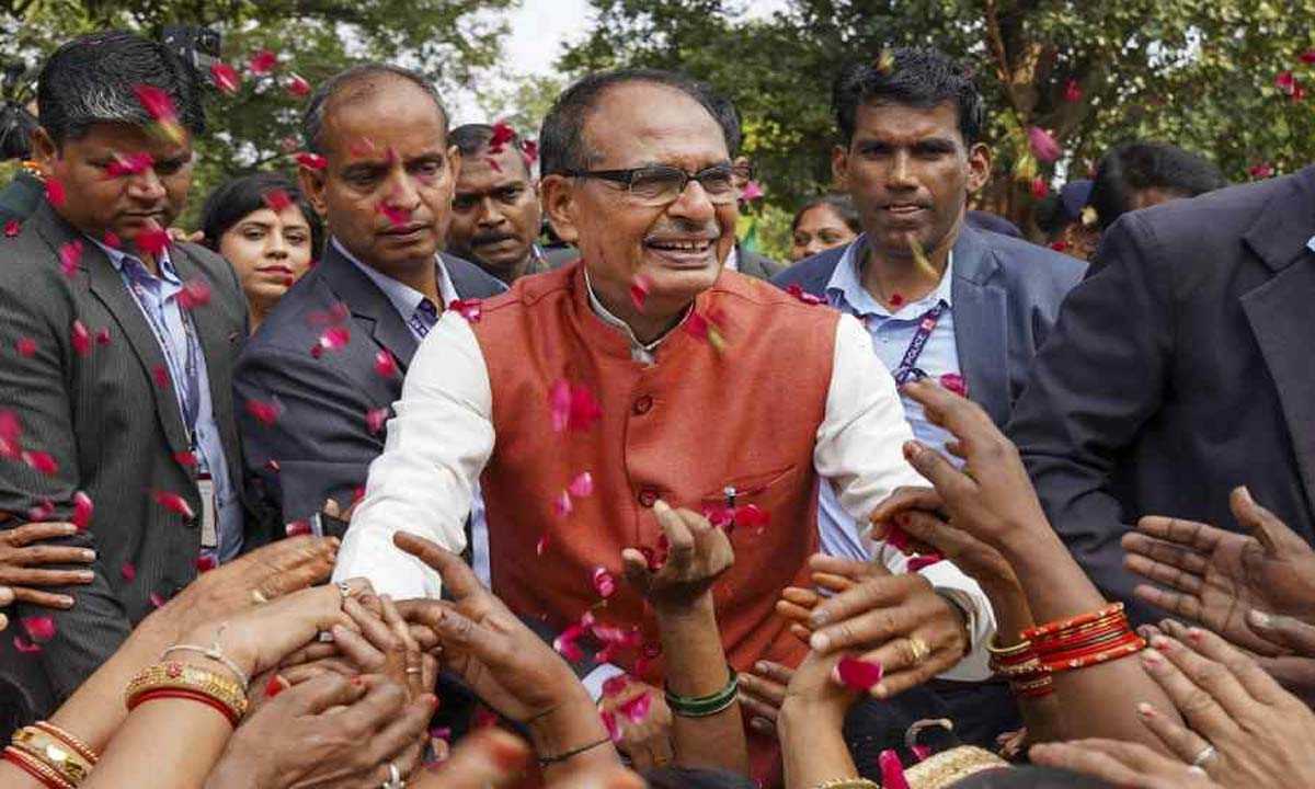 खोखली बुद्धि