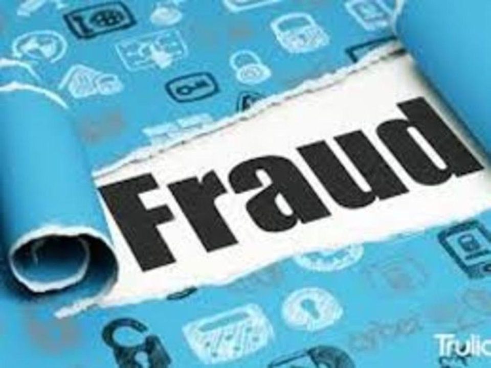 कस्टम अधिकारी बनकर दी धमकी, 30 लाख ठगे