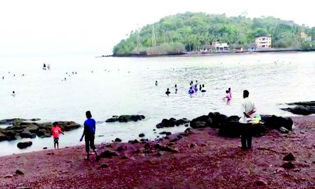सालसेटे मछुआरे तटीय क्षेत्र प्रहरी द्वारा जीपीएस सर्वेक्षण पर सवाल उठाते, पारदर्शिता की मांग