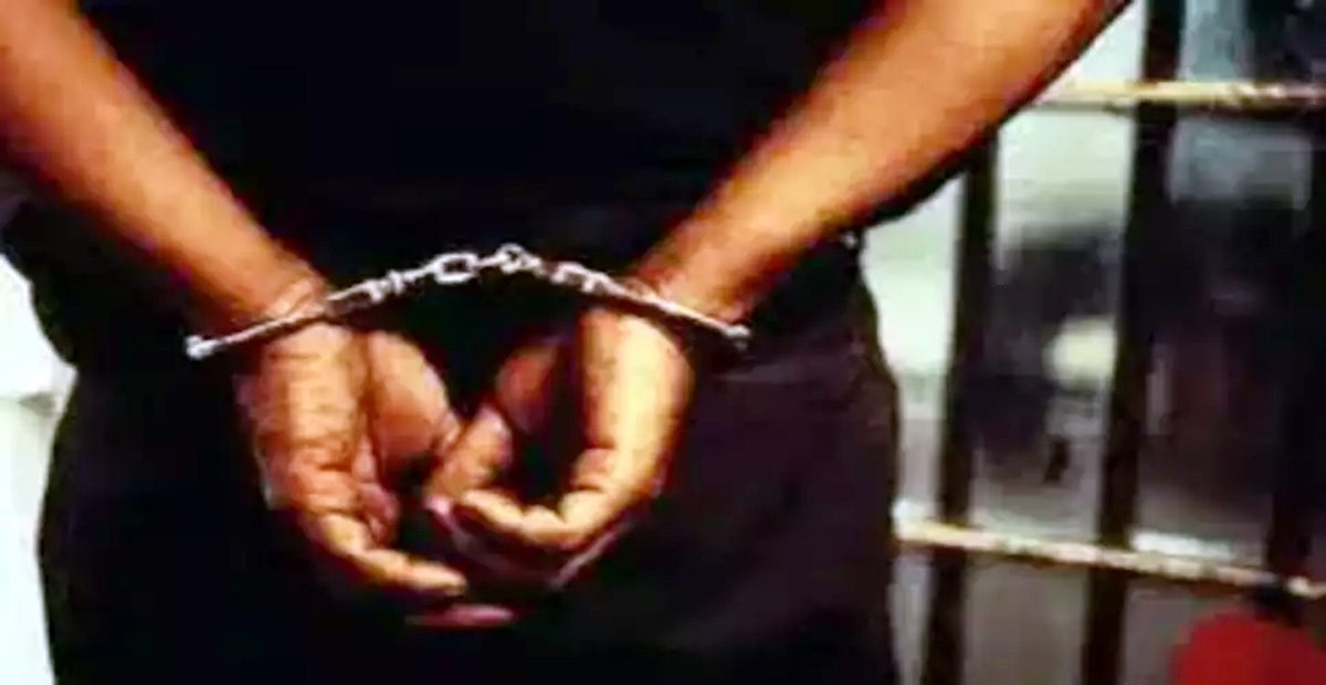 भारत-बांग्लादेश सीमा क्षेत्र से पकड़े गए एक बांग्लादेशी सहित दो नागरिक